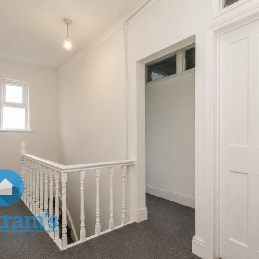 2 bed Apartment for Rent - Photo 1
