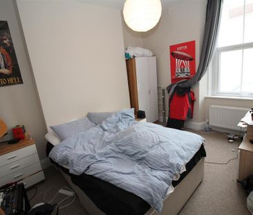 3 bedroom flat to rent - Photo 5