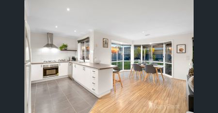 Family Home - Photo 5