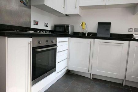 Harmsworth Street, London, SE17 - Photo 2