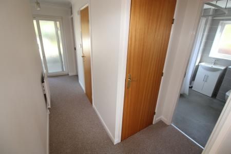 Gatcombe Close, Stretton, DE13 - Photo 3