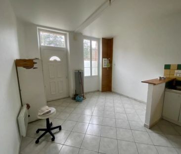 A VILLENEUVE SUR LOT T2 EN DUPLEX AVEC PARKING PRIVATIF - Photo 2