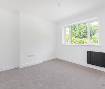 3 bedroom flat to rent - Photo 4