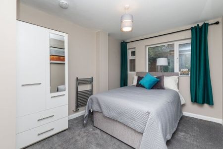 Tilgate 1 bedroom house to rent - Photo 2