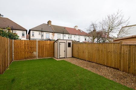 Room in a Shared House, Morland Road, CR0 - Photo 5