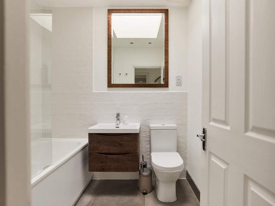 3 bedroom apartment to rent - Photo 1