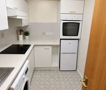 Studio Flat, Caversham House, CR0 - Photo 2