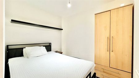 Charcor Road, London, NW9 - Photo 4