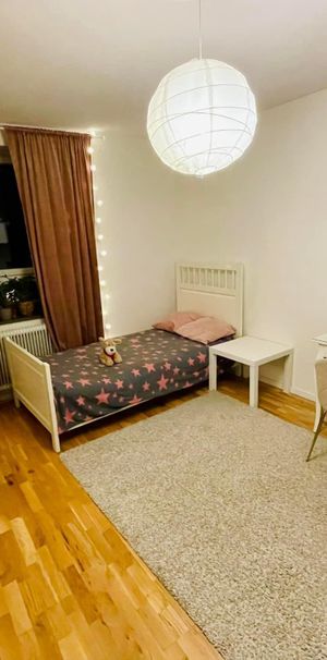 Härjedalsgatan, Vällingby - Photo 1