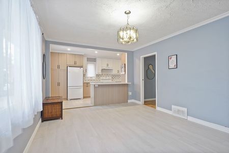 For Lease - 144 Admiral Road, Ajax, Ontario - Photo 4