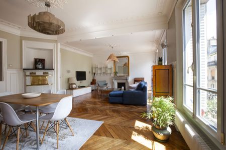 Appartement à louer rue Saint Vincent de Paul, Paris 10ème - Photo 5
