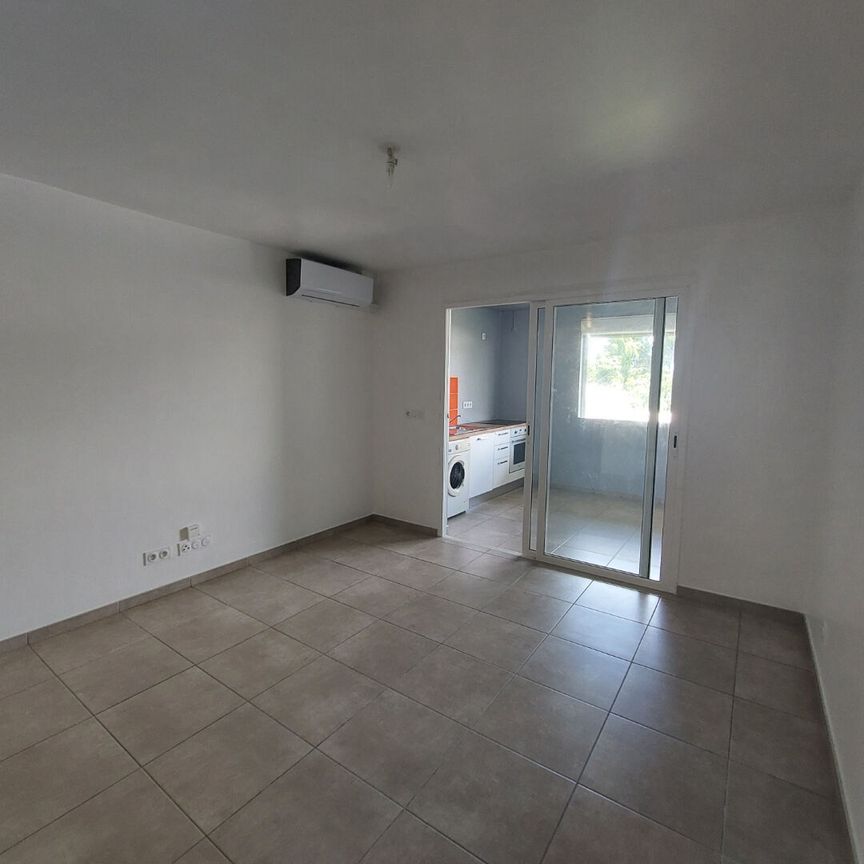 Location appartement 1 pièce, 31.00m², Remire-Montjoly - Photo 1