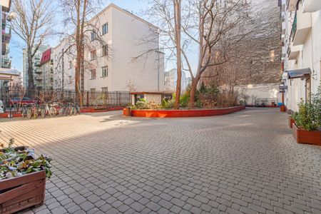 Dw. Wileński , 1 pokój , oddzielna kuchnia, balkon - Photo 5