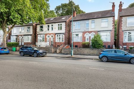 Room in a Shared House, Lenton Boulevard, NG7 - Photo 3