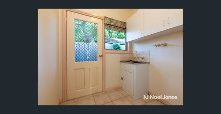 CHARACTER CLINKER COTTAGE - Photo 3