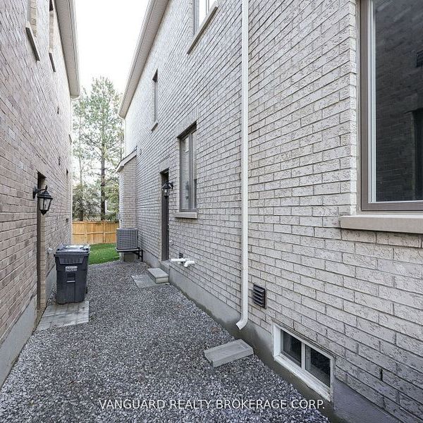 For Lease - 3 Clover Bend Terrace Unit# BSMT, Caledon, Ontario - Photo 1