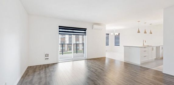 (Juillet gratuit) Magnifique 4 1/2, 1er étage, dispo juillet/août/sept., tranquille, 50+ - Photo 2