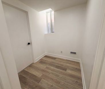 For Lease - 2129 Glenfield Road Unit# Bsmt, Oakville, Ontario - Photo 3