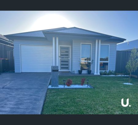 10 Bowral Crescent, Tullimbar, NSW 2527 - Photo 2