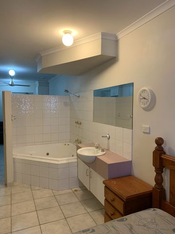 FURNISHED STUDIO IN CBD! - Photo 4