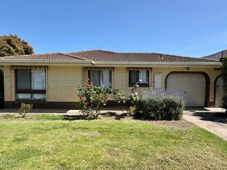 1 / 52 Newton Road, CAMPBELLTOWN - Photo 5