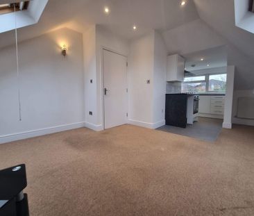 2 Bed Flat, Selborne Gardens, NW4 - Photo 5