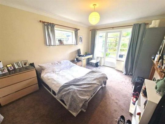 Hales Drive, Canterbury, Canterbury, CT2 - Photo 1