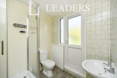 4 bedroom house to rent Shaftesbury Road, Brighton, East Sussex, BN1 - Photo 2