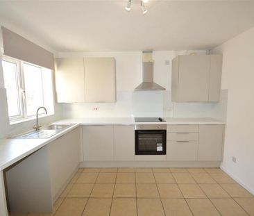 2 bedroom semi-detached house to rent - Photo 5