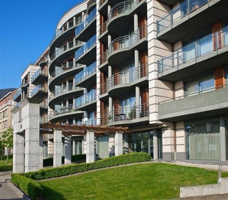 Hermann Debroux! Bel appartement meublé 1 ch, moderne et lumineux. Parking. - Photo 1