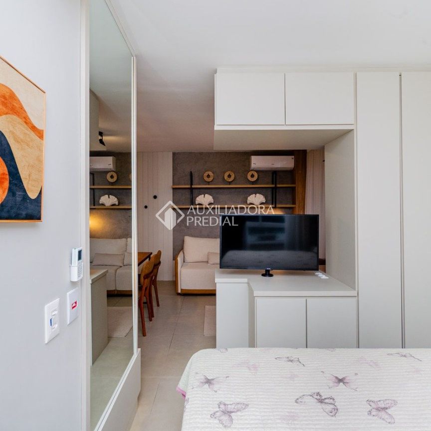 Apartamento com 1 quarto e 39m² para alugar em Jardim Carvalho, Porto Alegre. - Photo 1