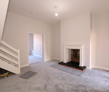 4 bedroom terraced house to rent - Photo 1