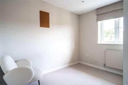 Curtis Field Road, London, SW16 - Photo 3