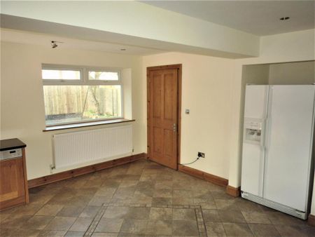1 bedroom semi-detached house to rent - Photo 3