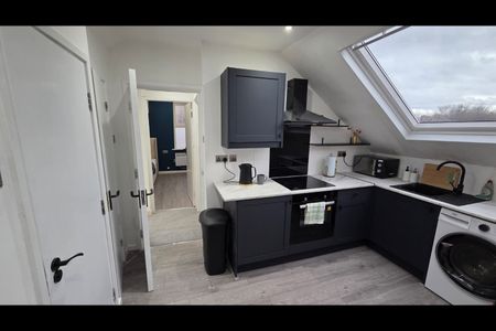 2 Bed Flat, Wortley Lodge, LS12 - Photo 5