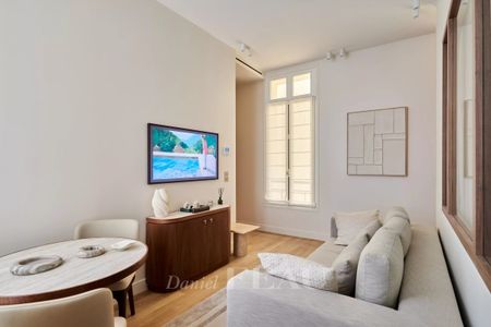 Appartement à louer à Paris 8Ème - Photo 2