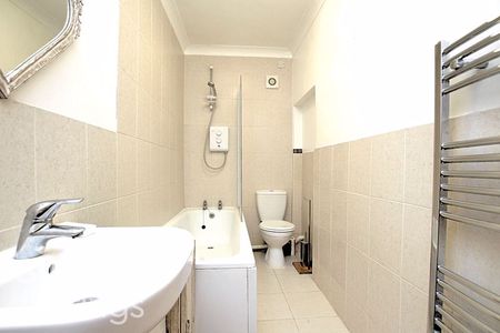 2 Bed property for rent - Photo 5