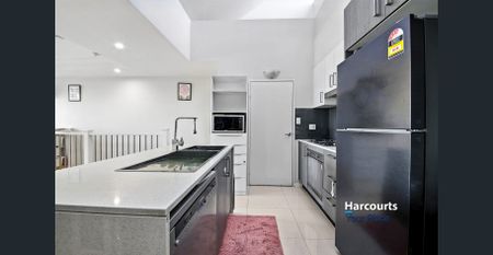 Stunning 3 Bedroom Unit - Photo 5