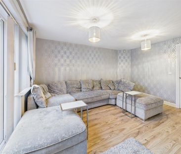 2 bedroom Town house to rent - Photo 4