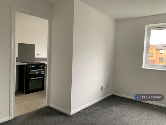 2 bedroom flat to rent - Photo 1