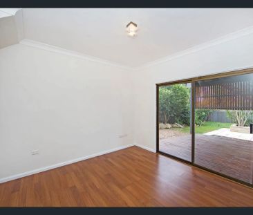 Modern Family Home in Peaceful Coastal Setting. - Photo 1