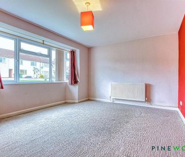 4 bedroom end of terrace house to rent - Photo 4