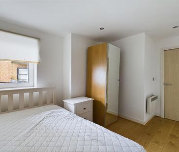 2 bedroom apartment to rent - Photo 3