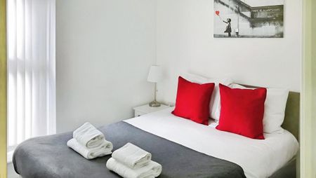 2 bedroom flat to rent - Photo 3