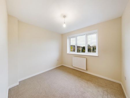4 bedroom detached house to rent - Photo 4