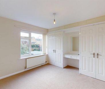 3 bedroom detached house to rent - Photo 3