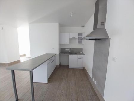 Location Maison 84 m² - Photo 2