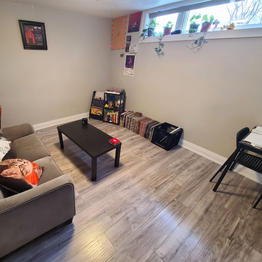 For Lease - 1176 Alexandra Avenue Unit# Basement, Mississauga, Ontario - Photo 1