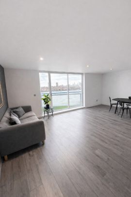 2 Bed Flat, Newton Place, E14 - Photo 1