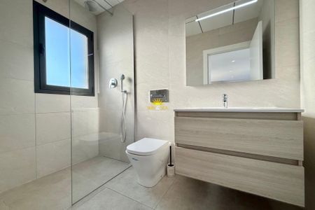 PENTHOUSE WITH 2 BEDROOMS AND 1 BATHROOM - Photo 3
